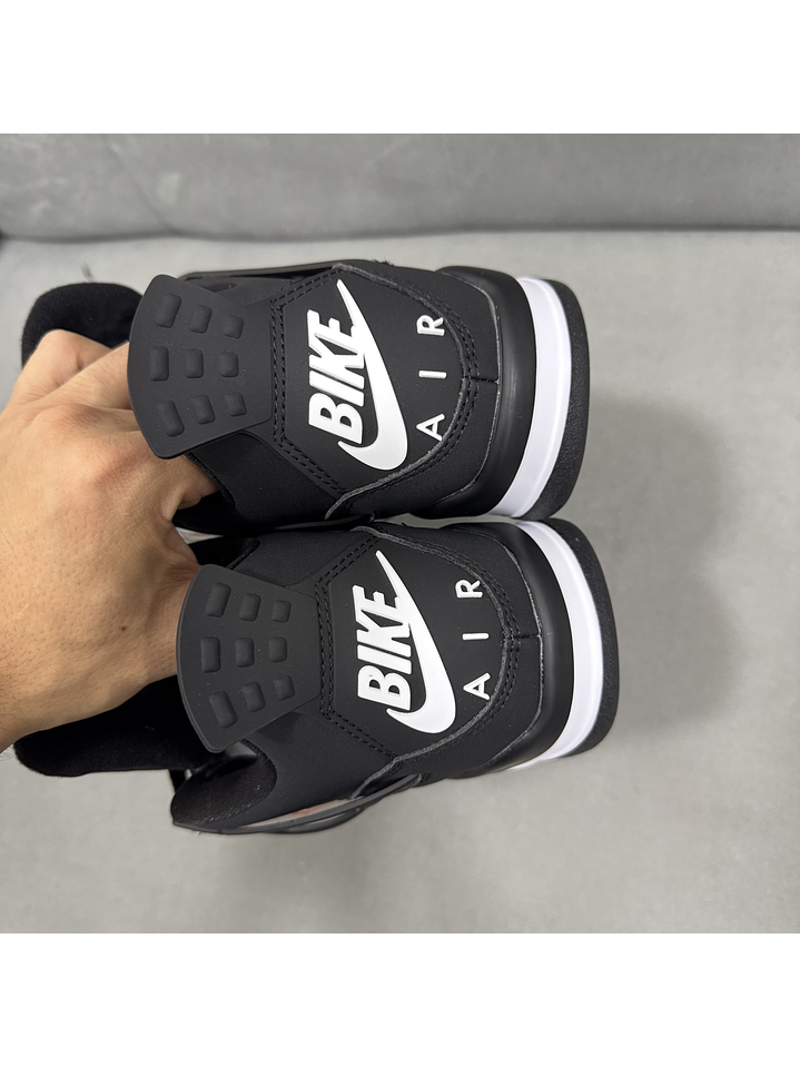 Jordan Retro 4 Bike Black  3