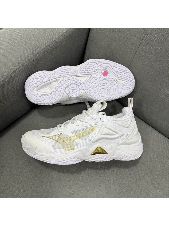 Mizuno Momentum 3 White Gold  3