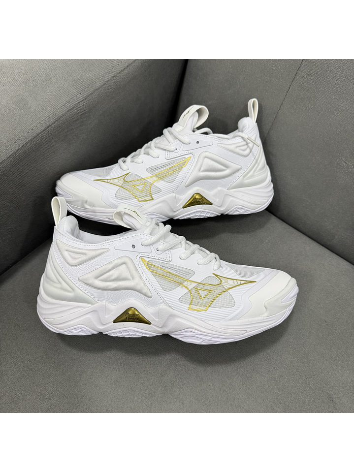 Mizuno Momentum 3 White Gold  2