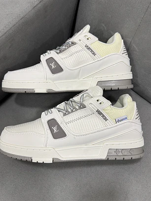 Louis Vuitton Trainer Beige 