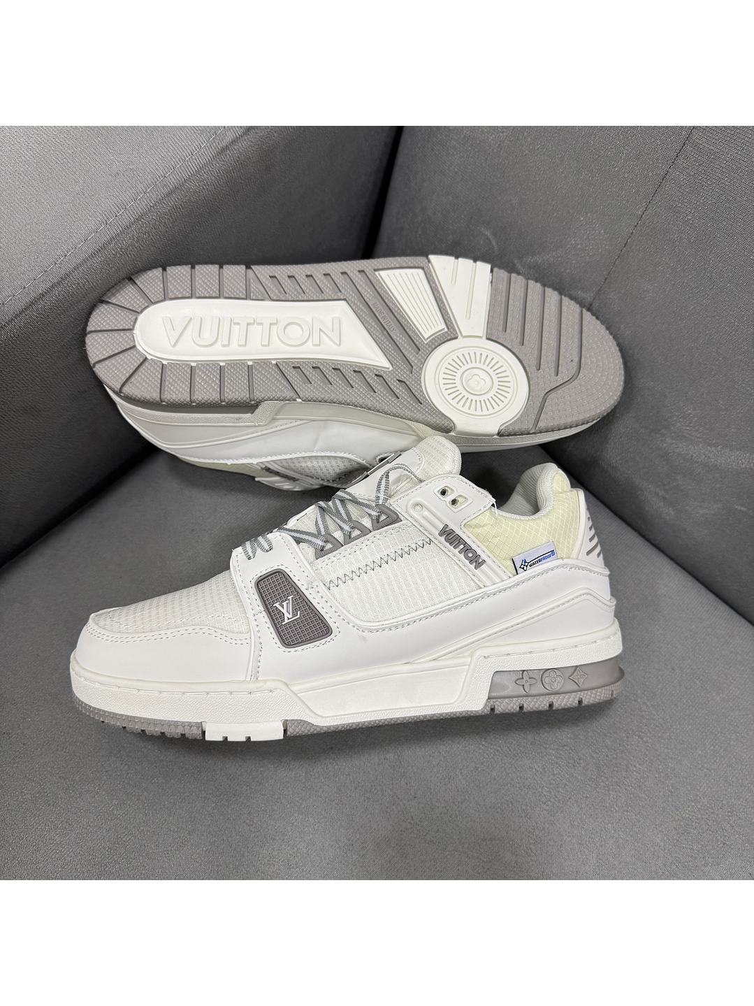 Louis Vuitton Trainer Beige  2