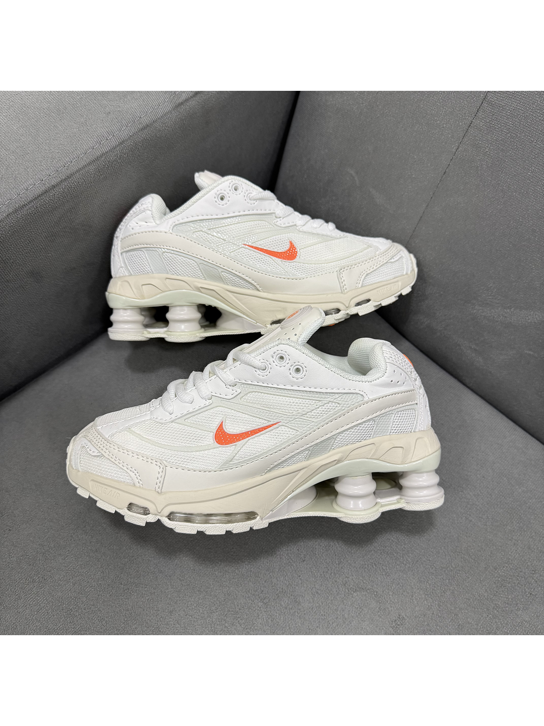 Nike Shok Beige Orange 1