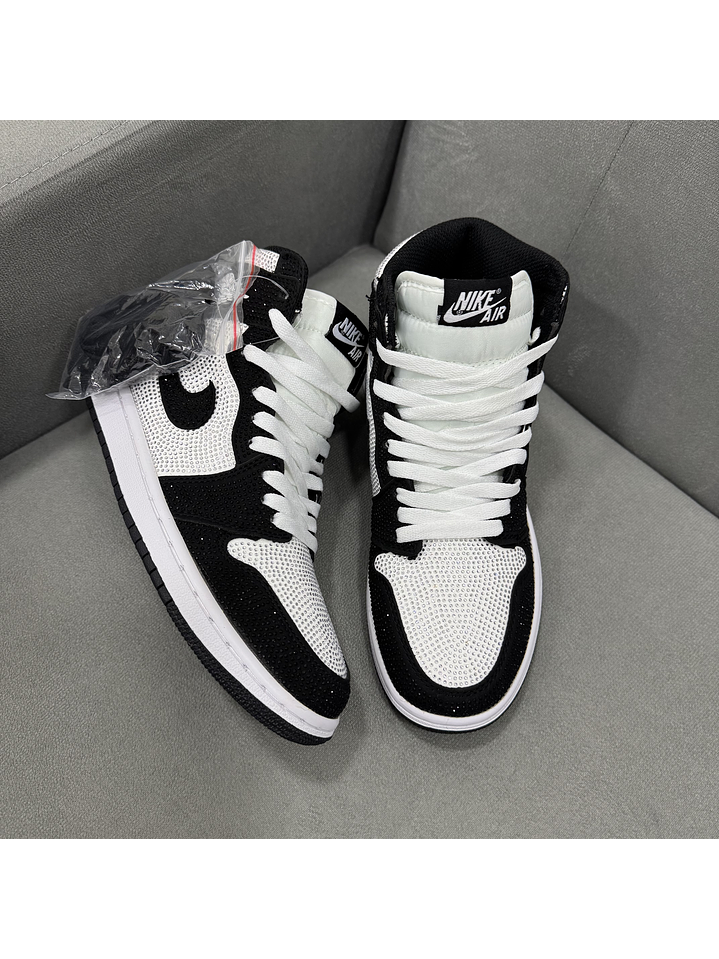 Jordan Retro 1 Panda Swarovski 3
