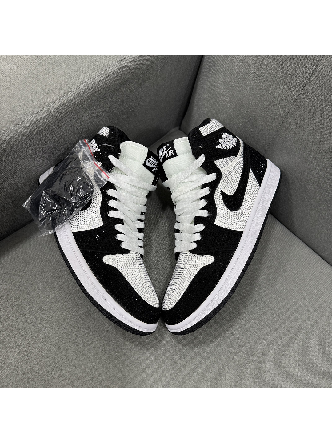 Jordan Retro 1 Panda Swarovski 1