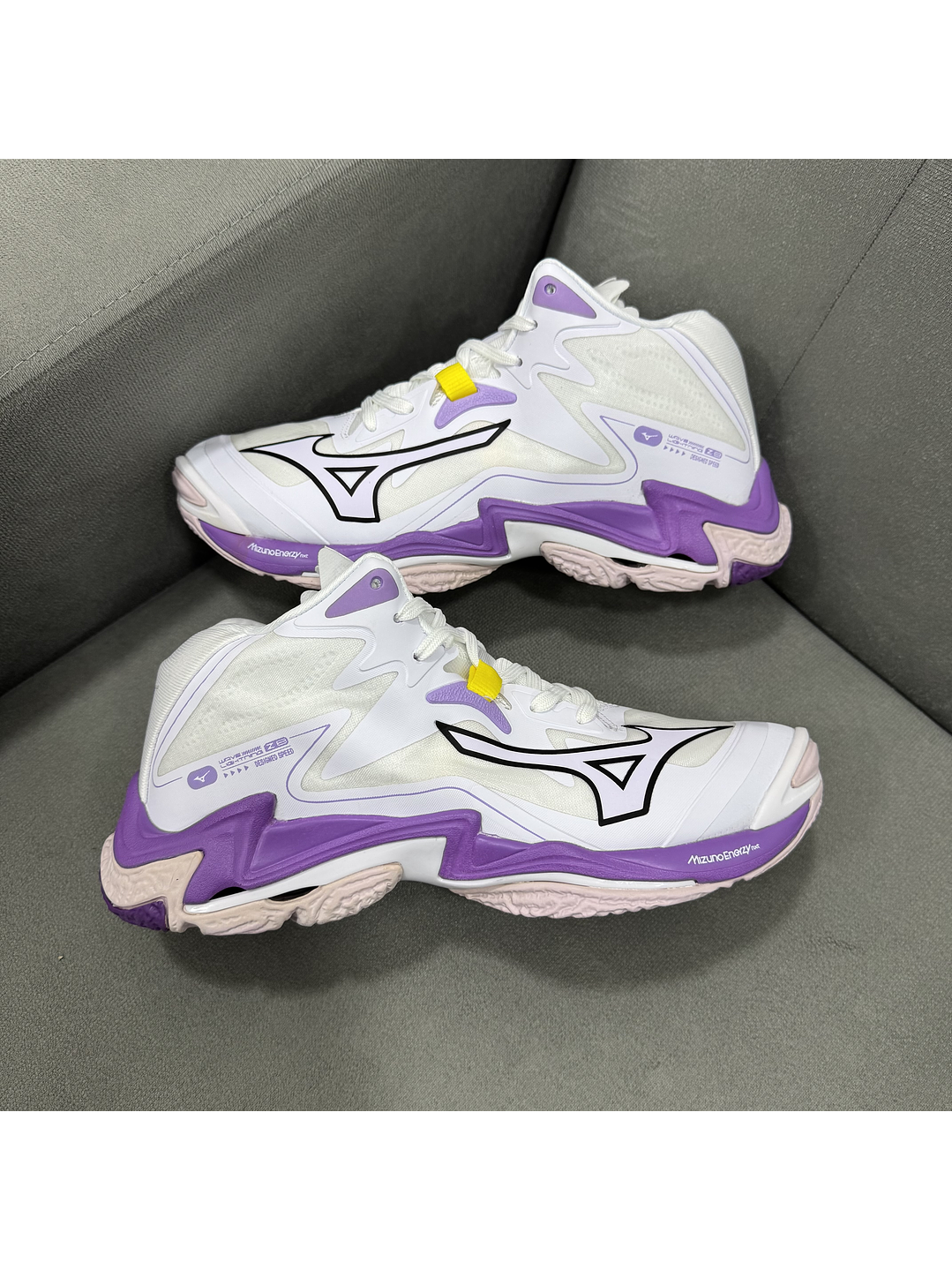 Mizuno Wave Z8 White Purple 1