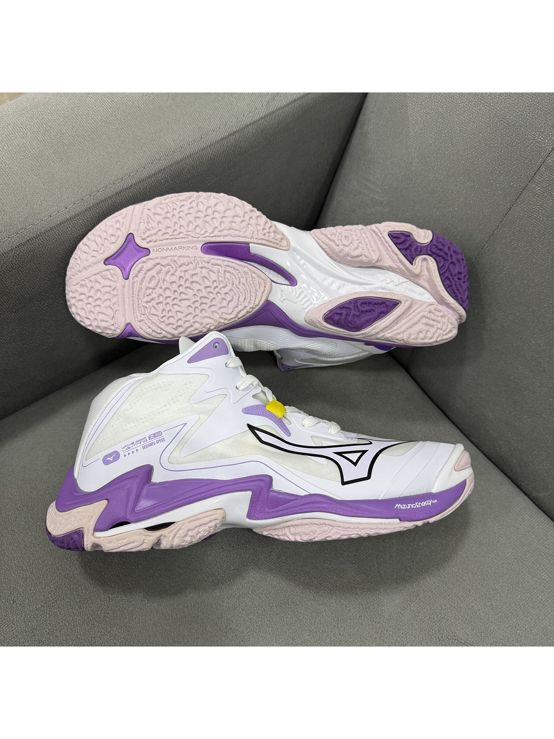 Mizuno Wave Z8 White Purple 3