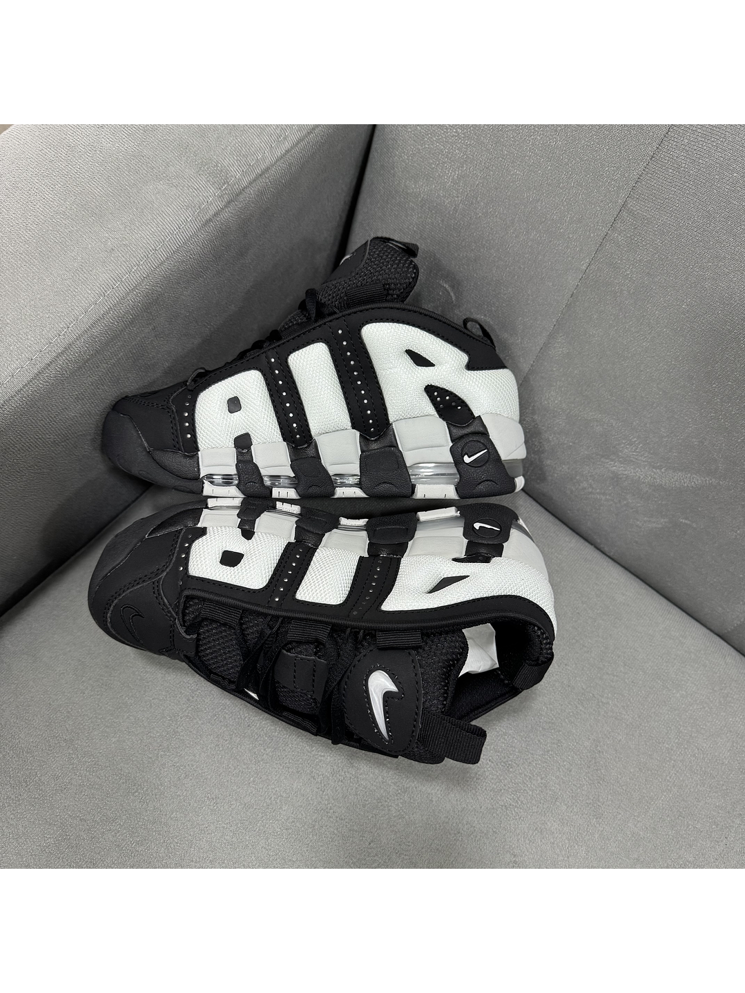 Nike Uptempo Black White  1