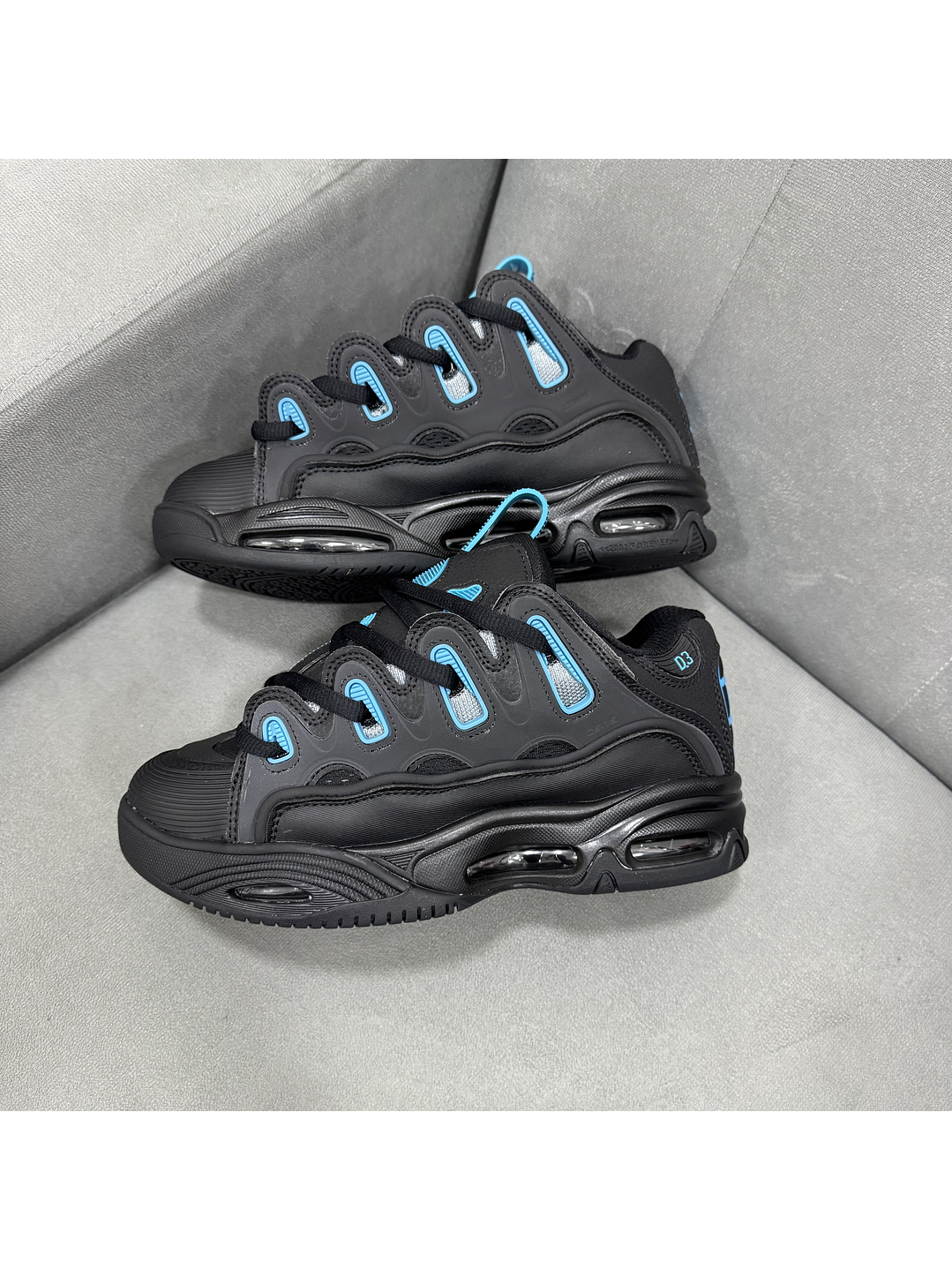Osiris D3 2001 Black Blue 3