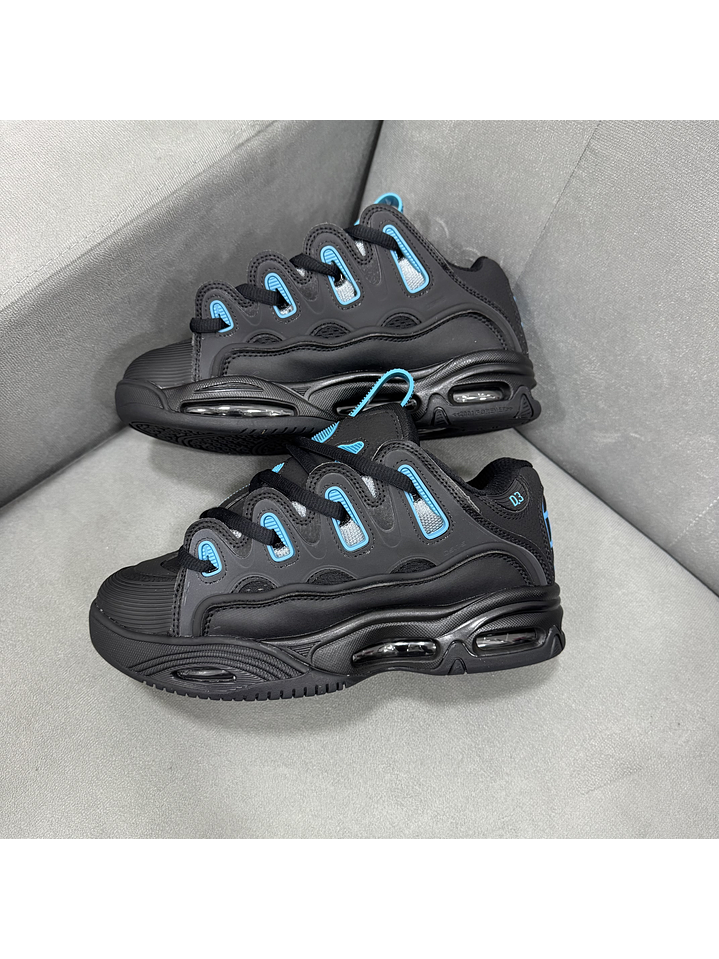 Osiris D3 2001 Black Blue 3