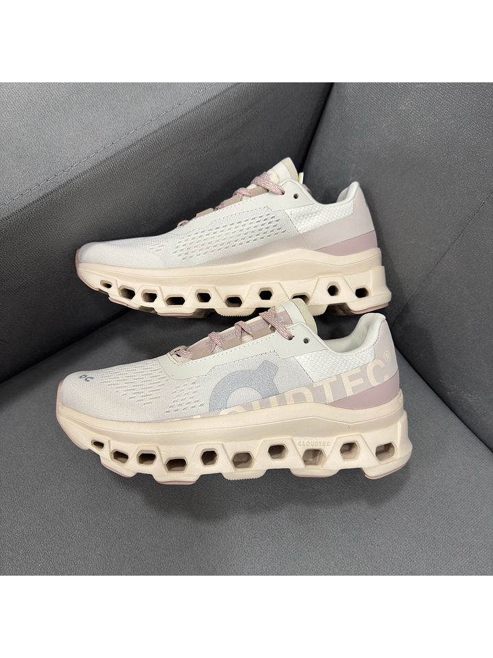 On Cloudmonster Pink 1