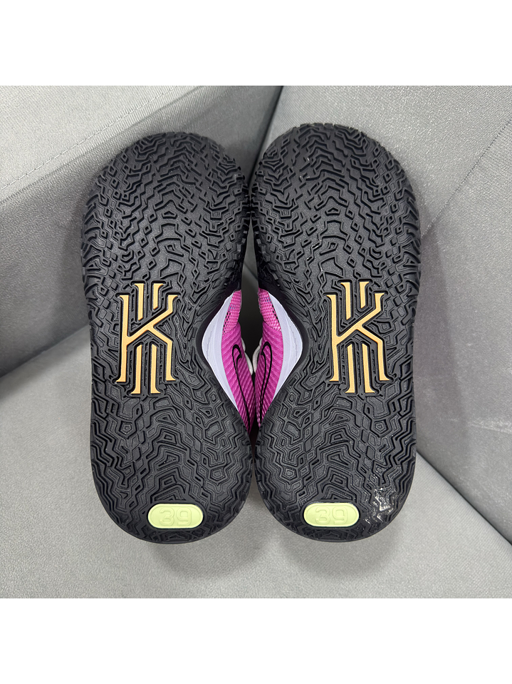 Nike Kyrie 7 Creator  4
