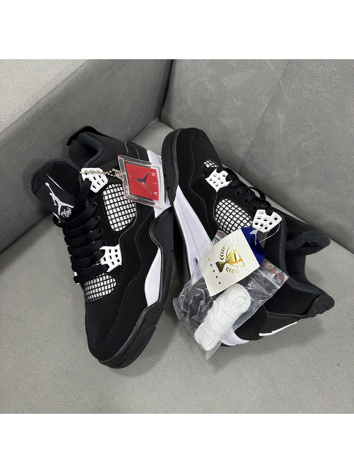 Jordan Retro 4 THUNDER 2