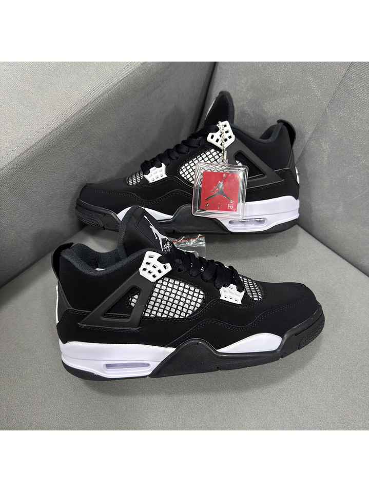 Jordan Retro 4 THUNDER 1