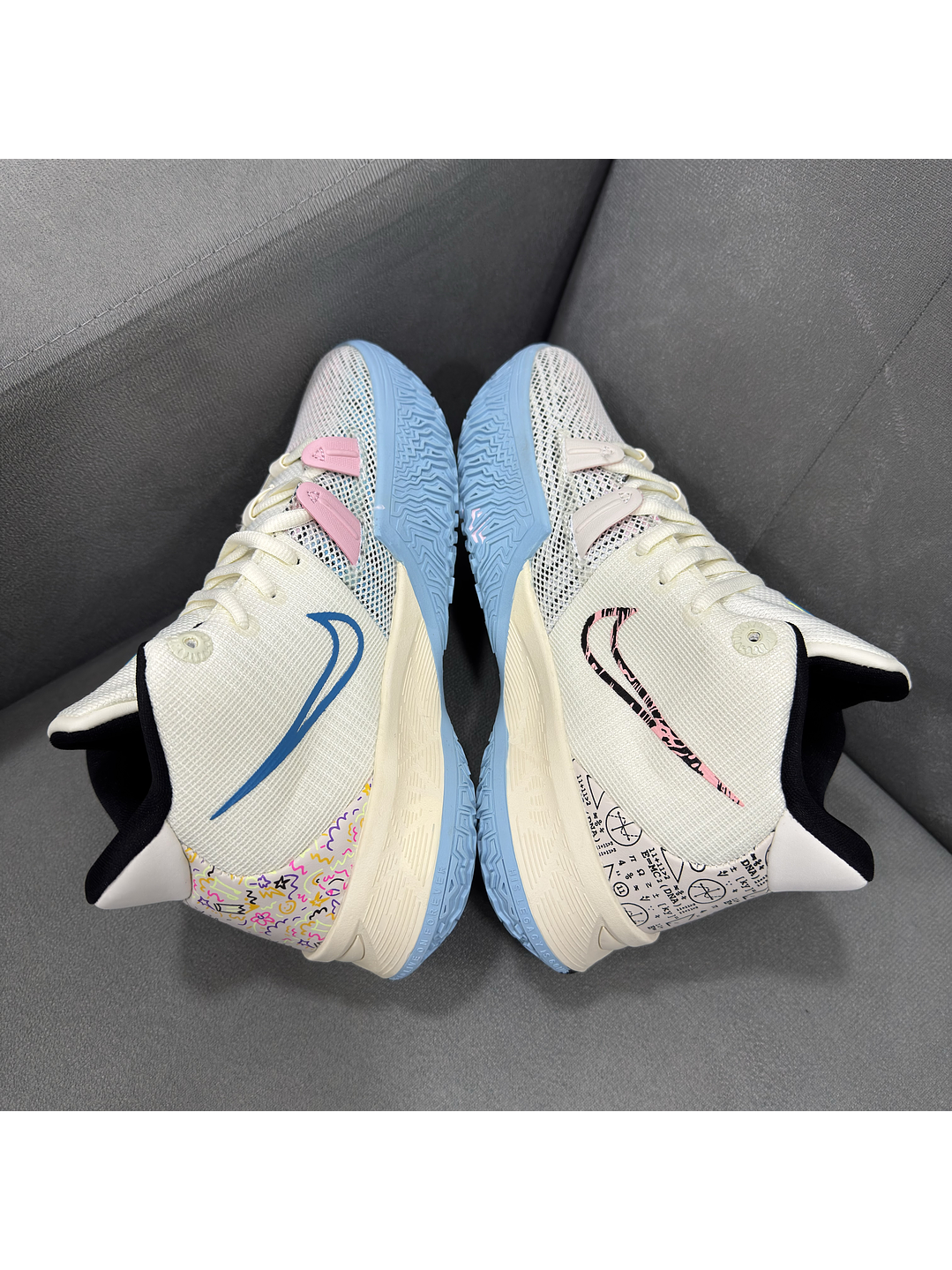 Nike Kyrie 3 Pale Ivory  2