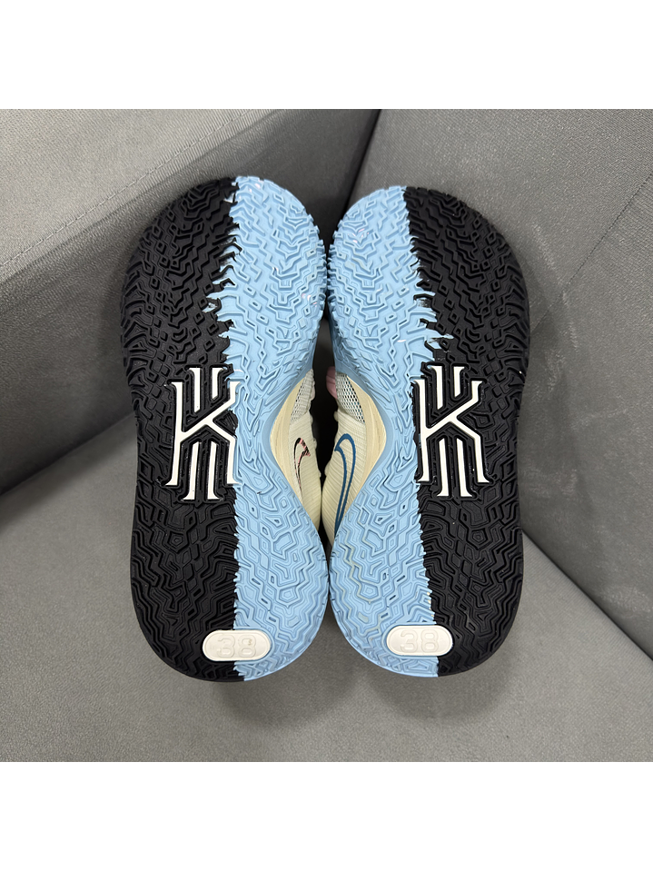 Nike Kyrie 3 Pale Ivory  3