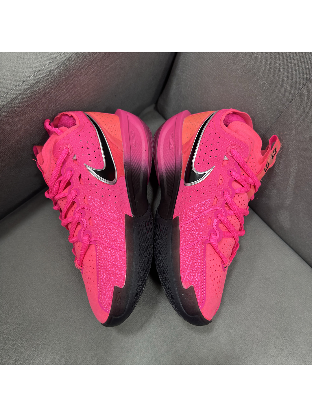 Nike GT Cut 3 Hyper Rosa 2
