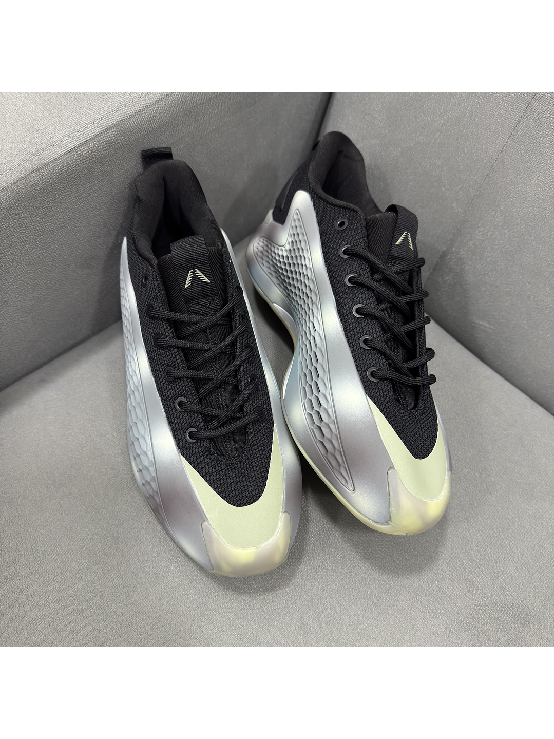 Adidas Anthony Edwards 1 Low Gris  2