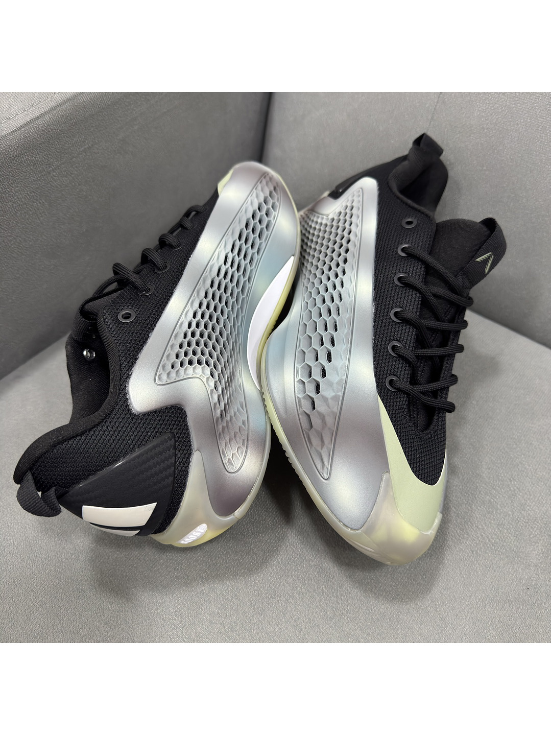 Adidas Anthony Edwards 1 Low Gris  4