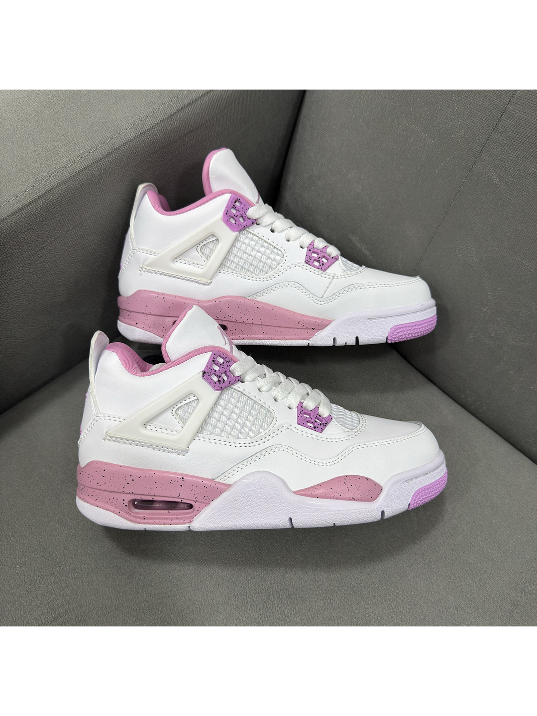 Jordan Retro 4 Pink Oreo  1
