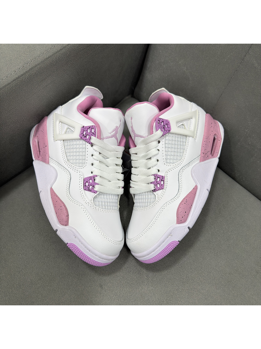 Jordan Retro 4 Pink Oreo  3