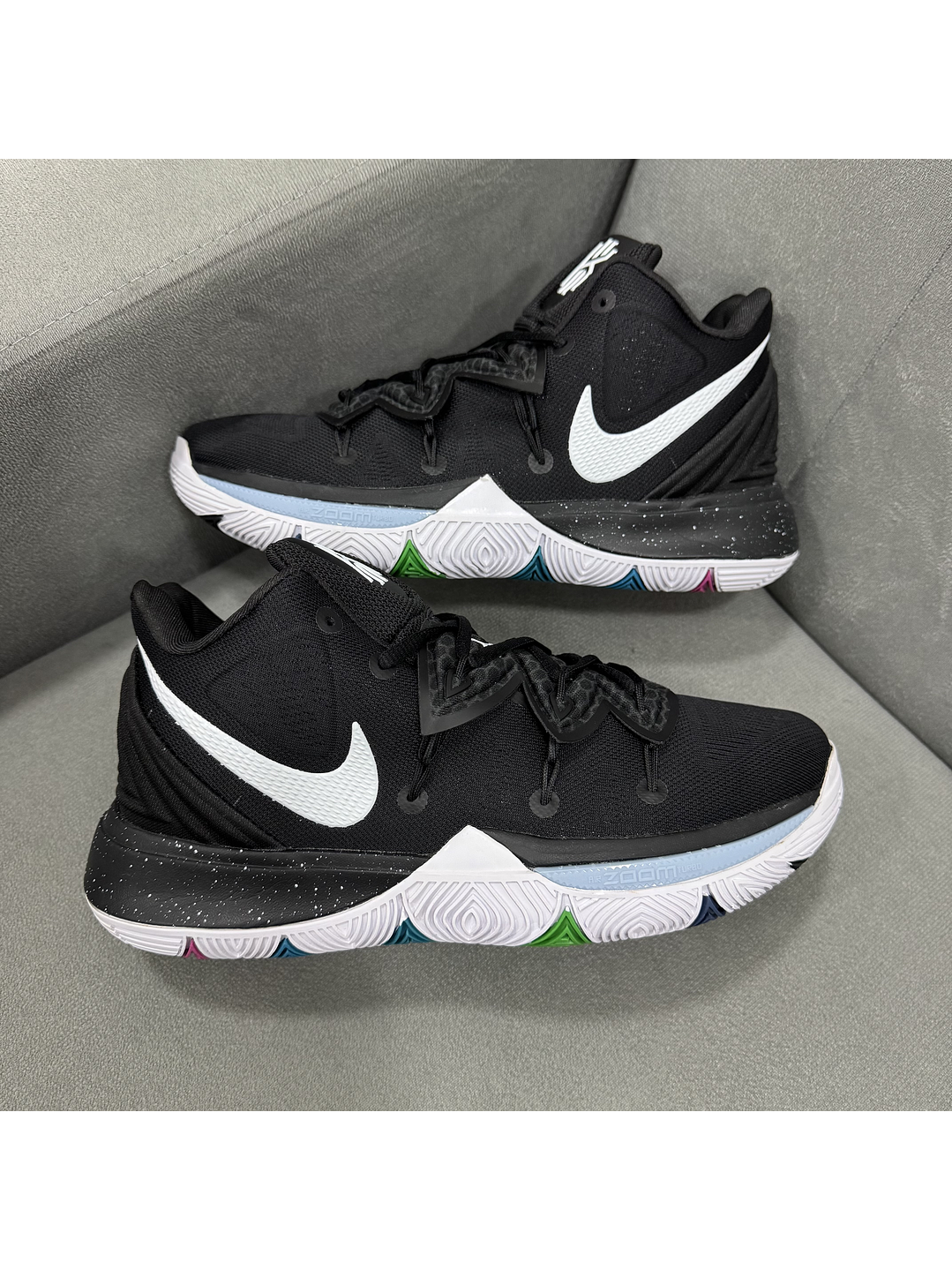 Nike Kyrie 5 Magic  1