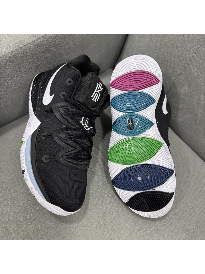 Nike Kyrie 5 Magic  2