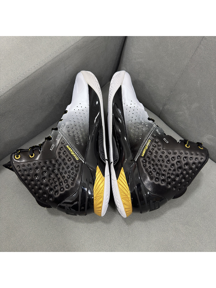 Under Armour Curry 1 MVP 3
