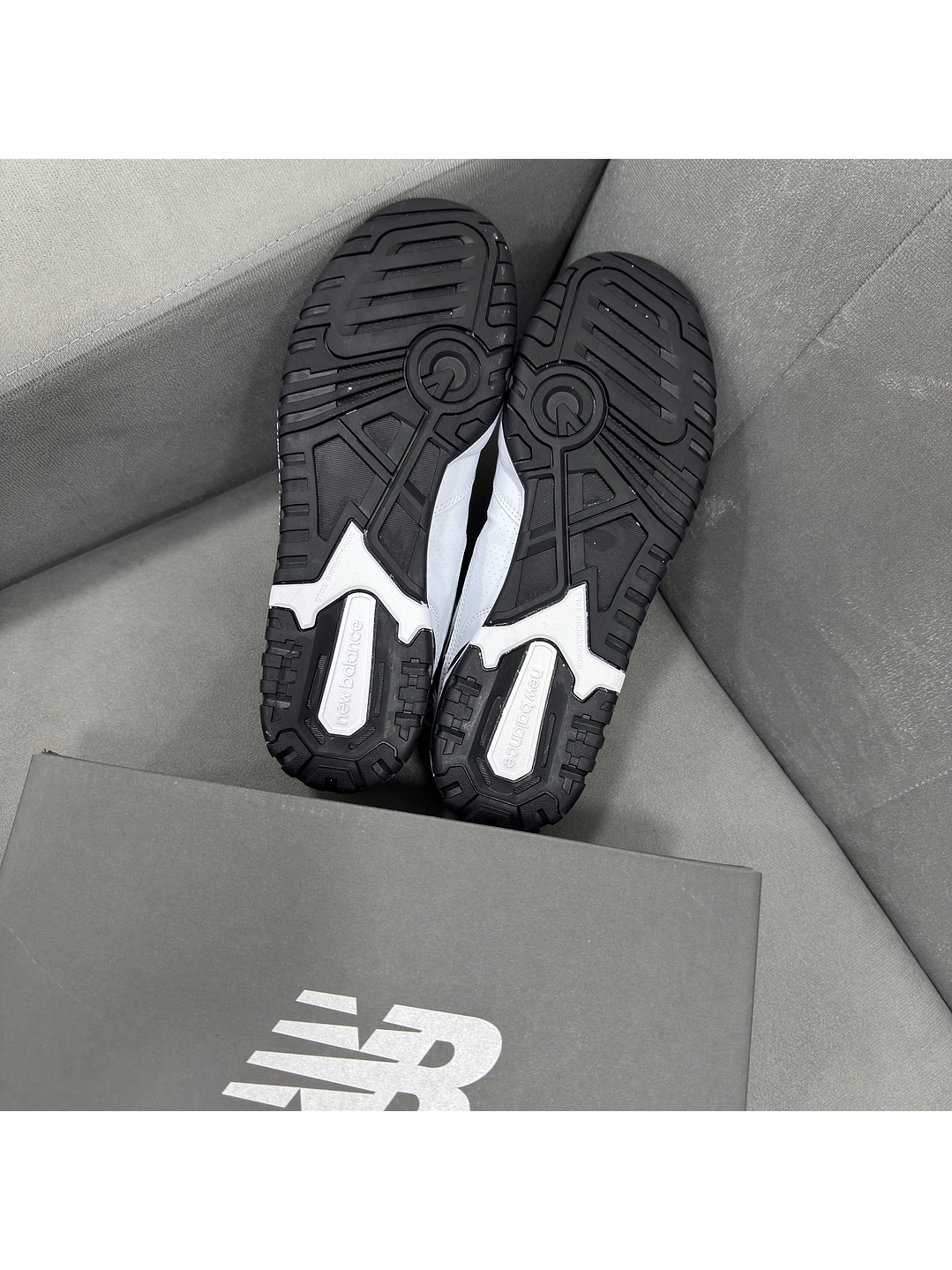 New Balance 550 White  4