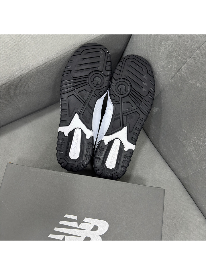 New Balance 550 White  4