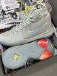 Nike Kyrie Irving 3 Gris  - Miniatura 3