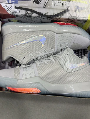 Nike Kyrie Irving 3 Gris 