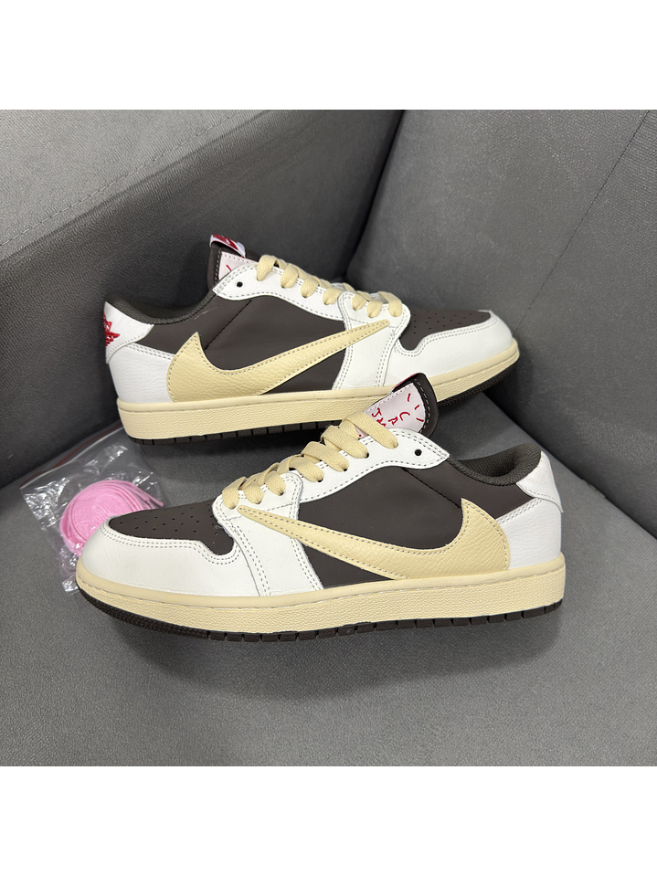 Jordan 1 Low Travis Scott Beige  1