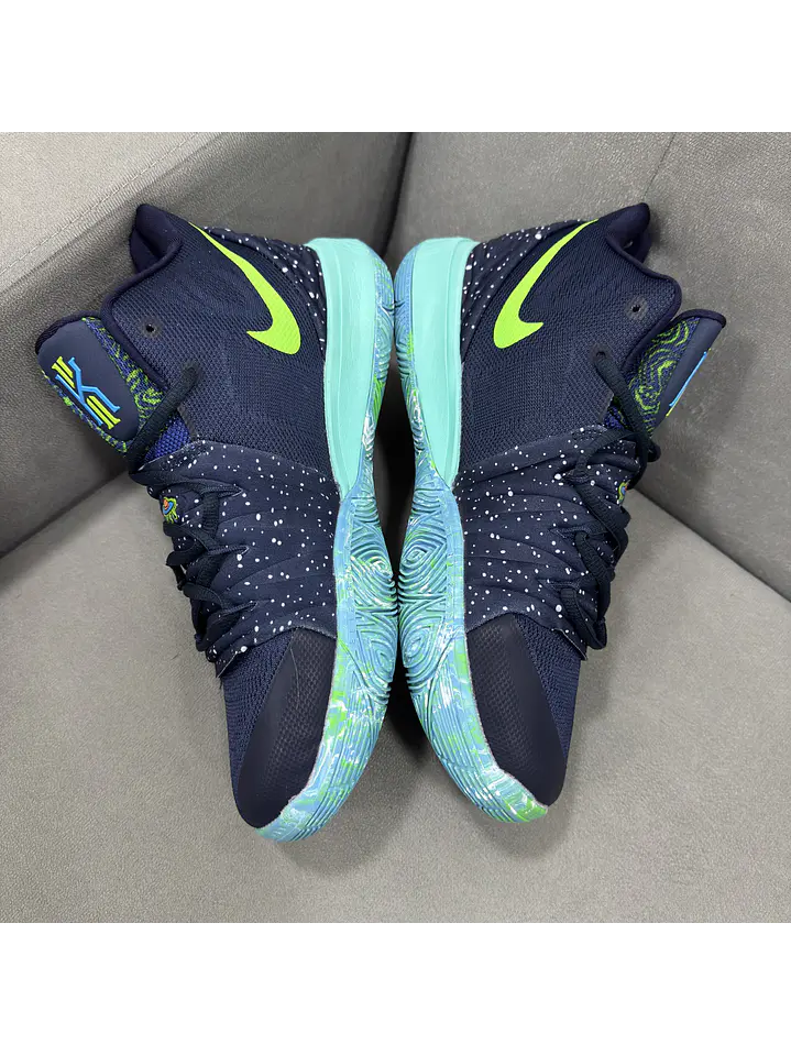 Nike Kyrie Irving 5 UFO  2