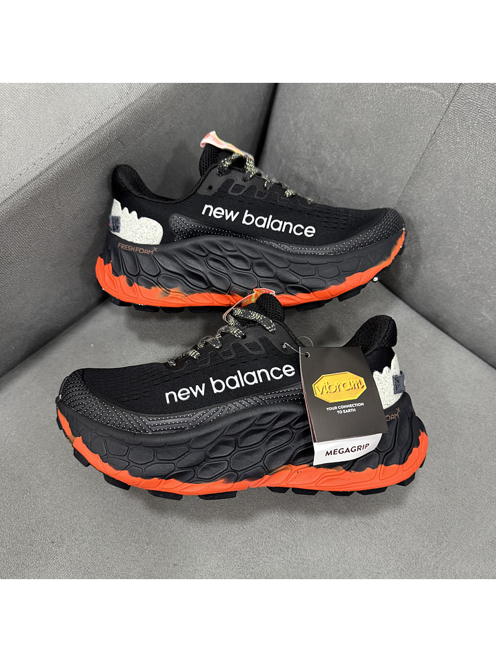 New Balance Trail More V3 Black Orange 1