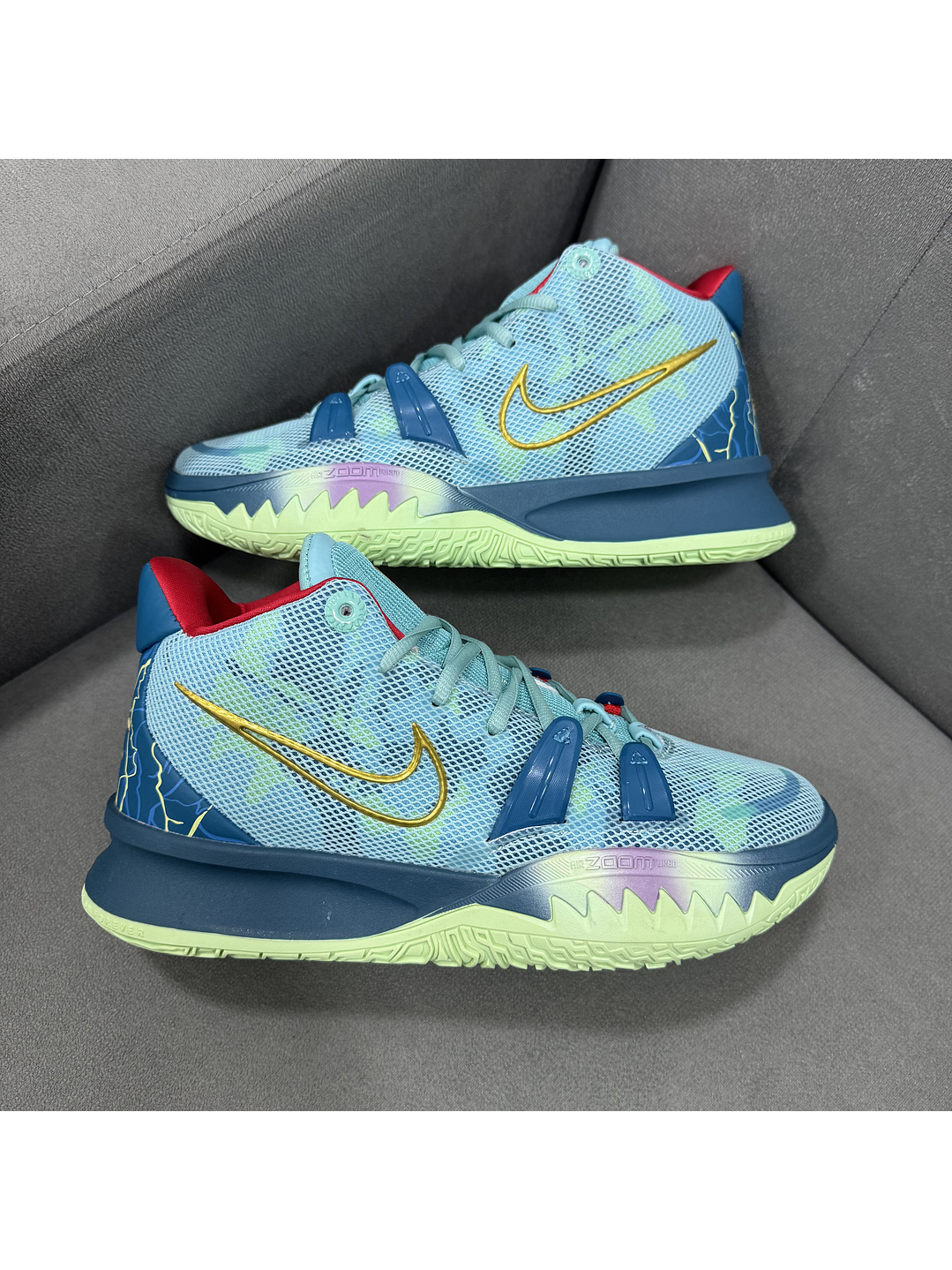 Nike Kyrie Irving 7 Special  1