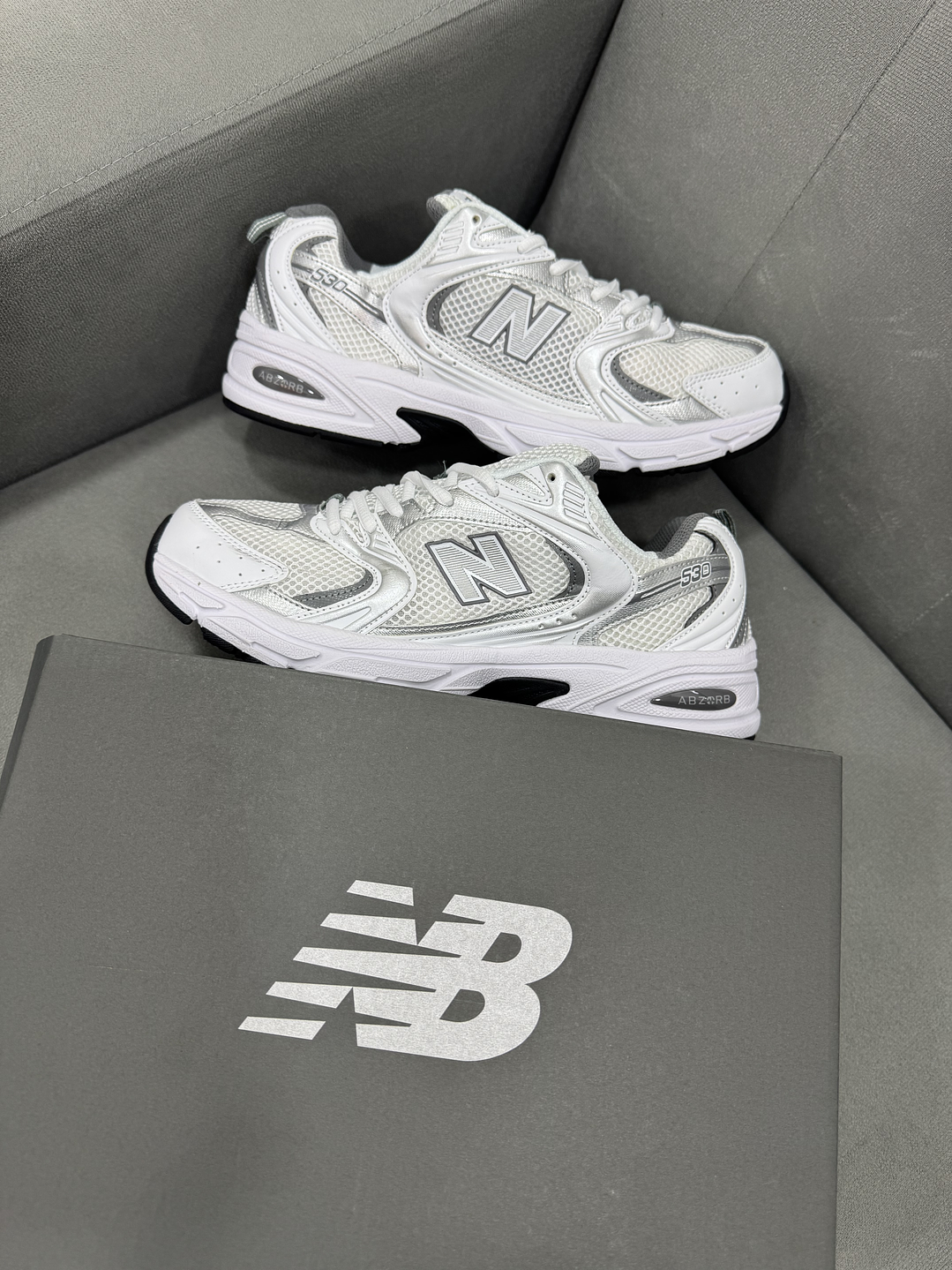 New Balance Classic 530 Metallic  1