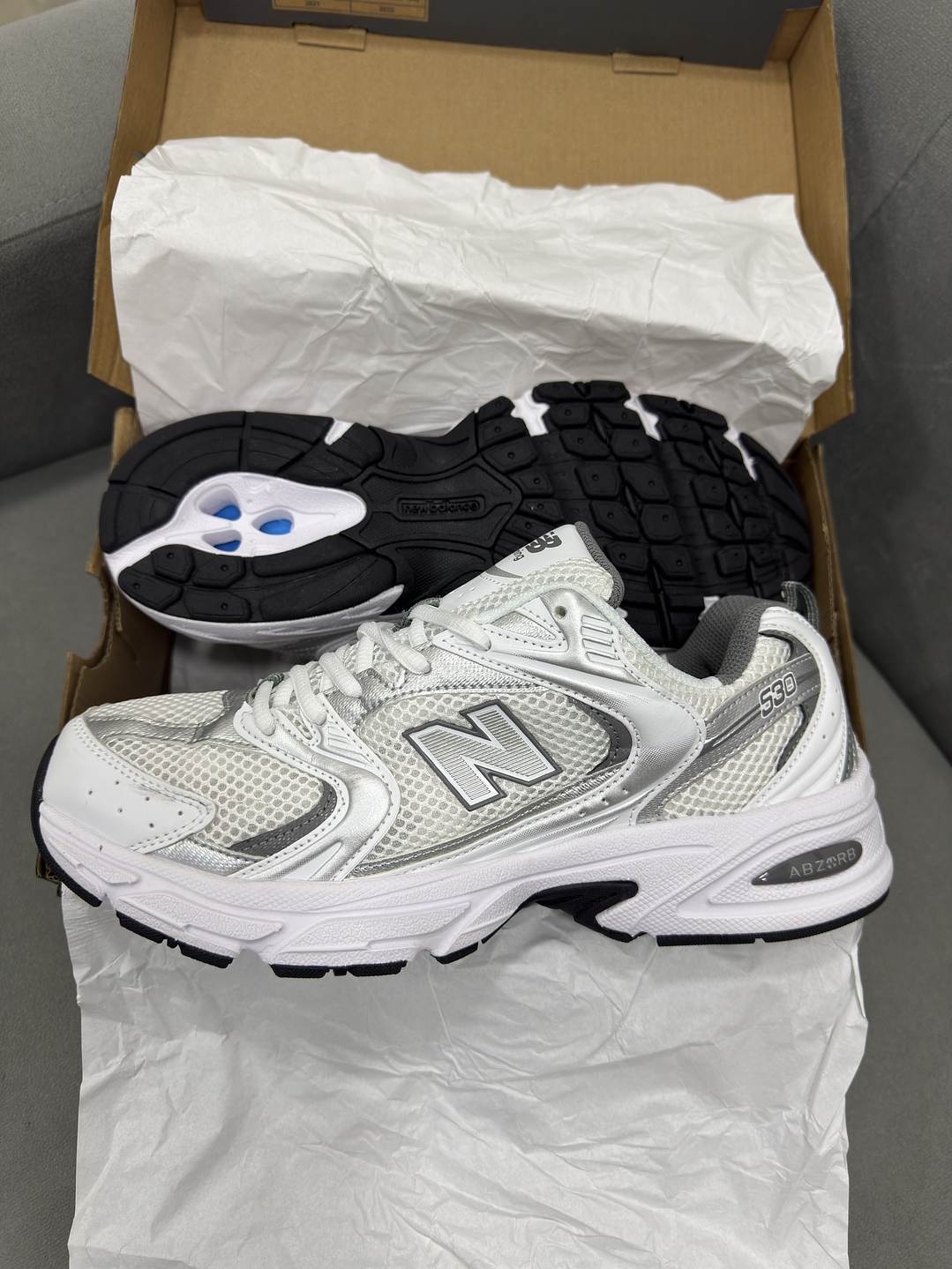 New Balance Classic 530 Metallic  2