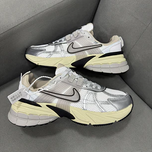 Nike V2K Run 