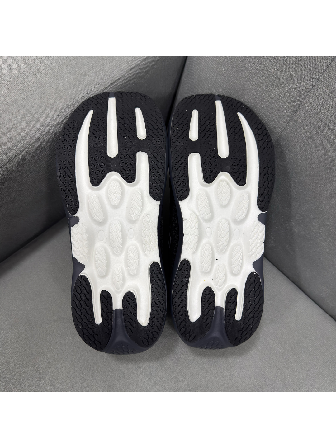 New Balance 1080 V15 Black  3