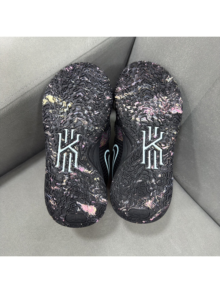Nike Kyrie Irving 7 Preheat 3