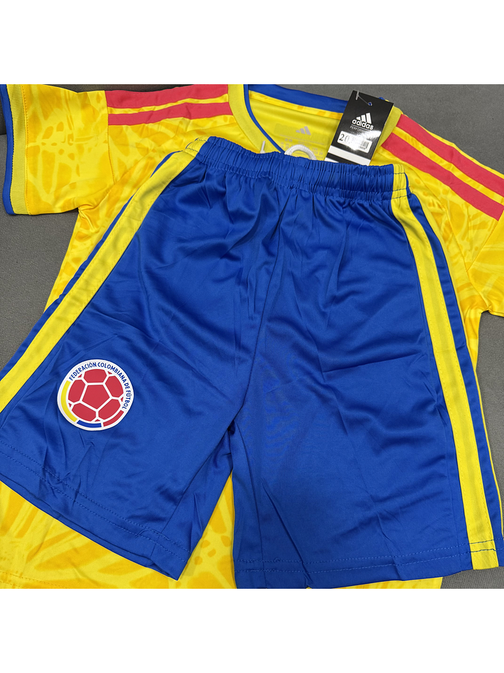 Conjunto Importado 1.1 Amarillo Niño 3