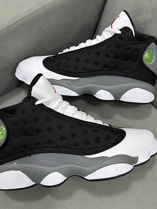 Jordan Retro 13 Black White 