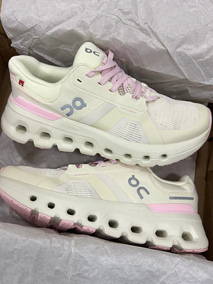 On Cloudrunner 2 Beige Pink 