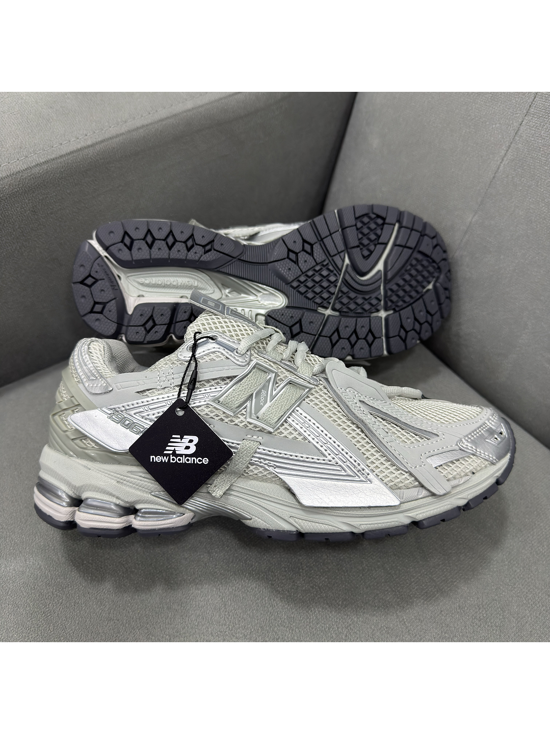 New Balance 1906A Gris  3