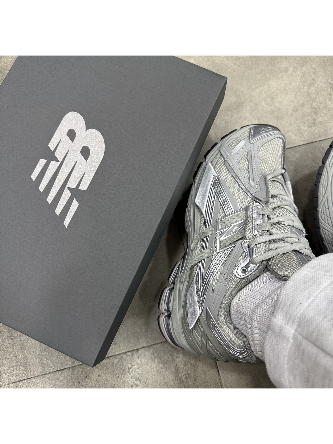 New Balance 1906A Gris  4