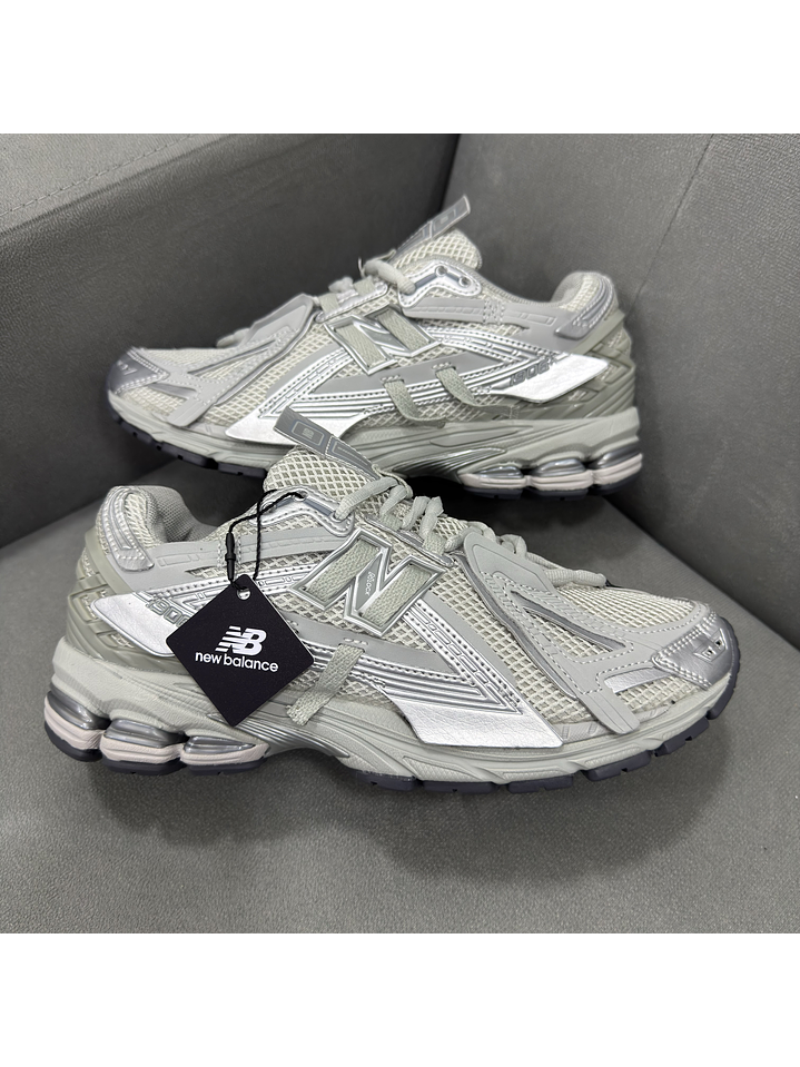 New Balance 1906A Gris  1