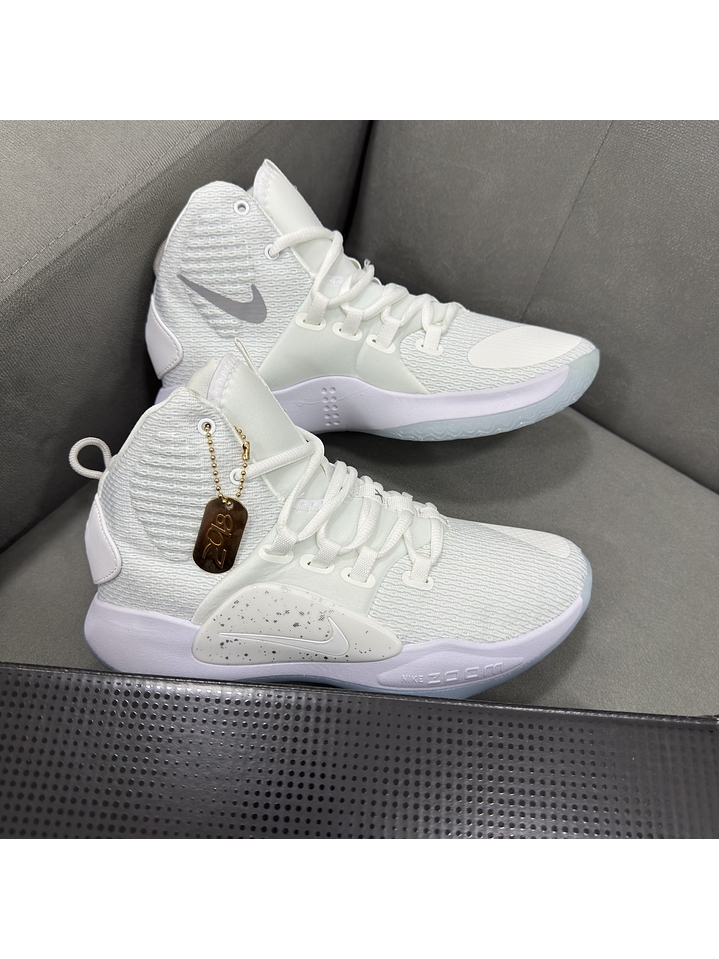 Nike Hyperdunk 2018 White  4