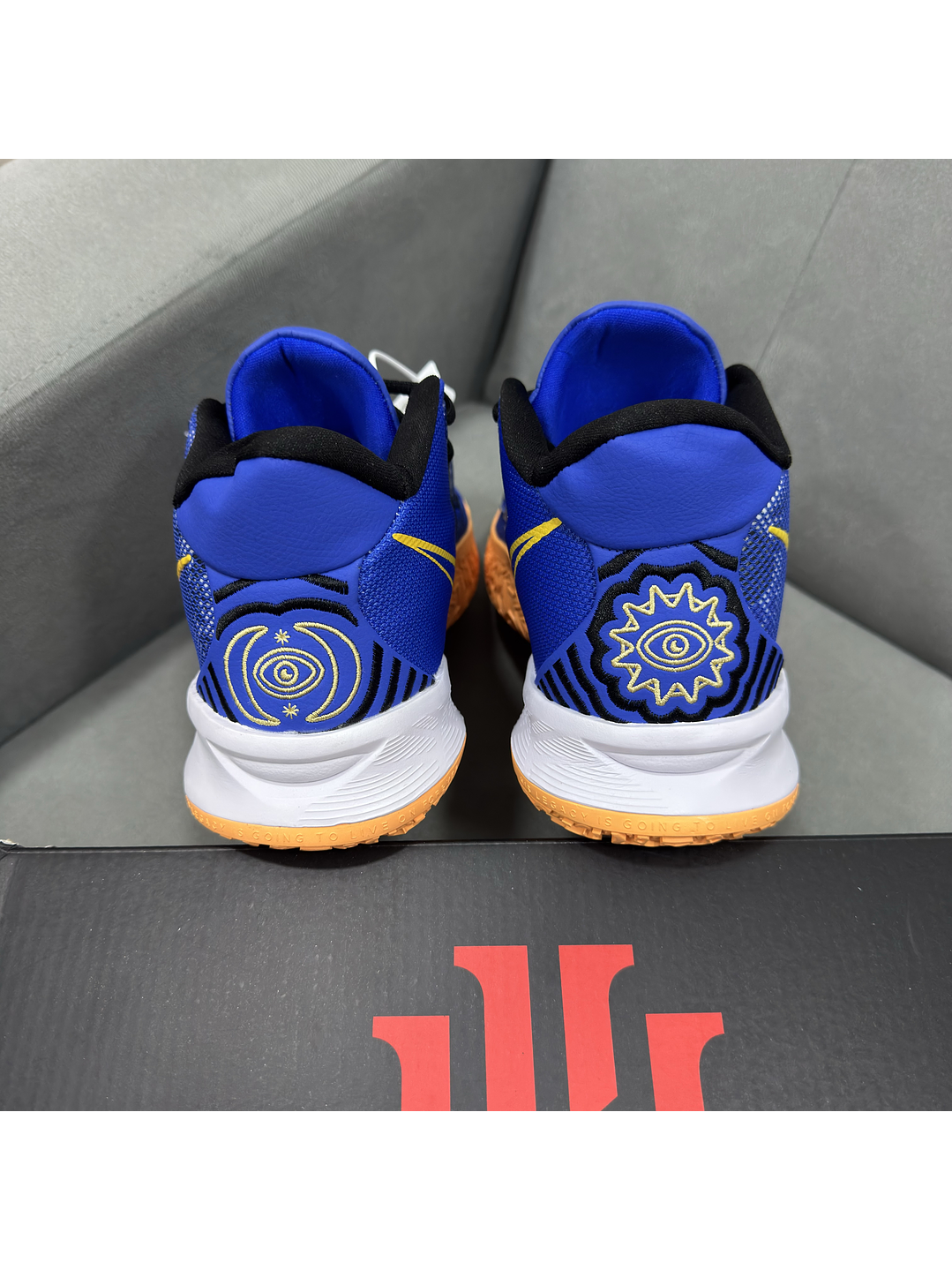 Nike Kyrie Irving 7 Sisterhood 4