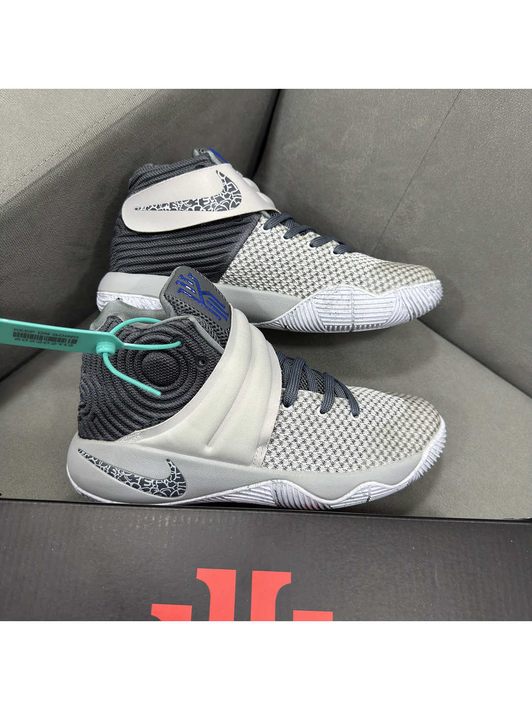 Nike Kyrie Irving 2 Gris  4