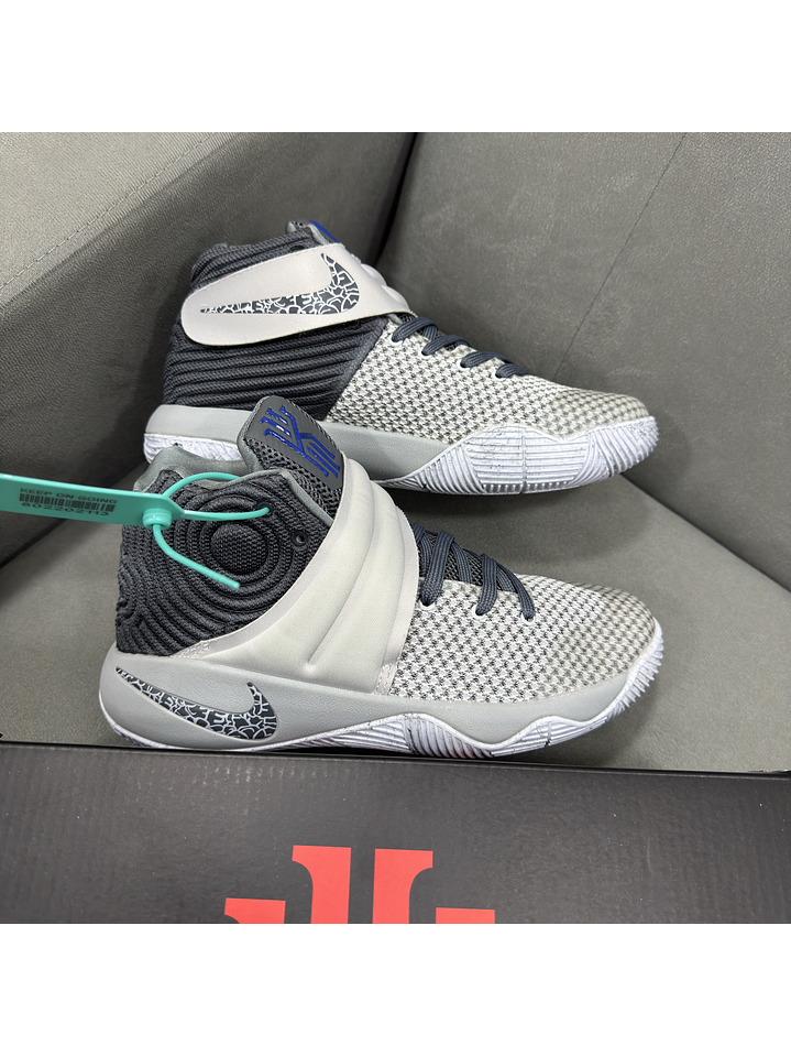 Nike Kyrie Irving 2 Gris  4